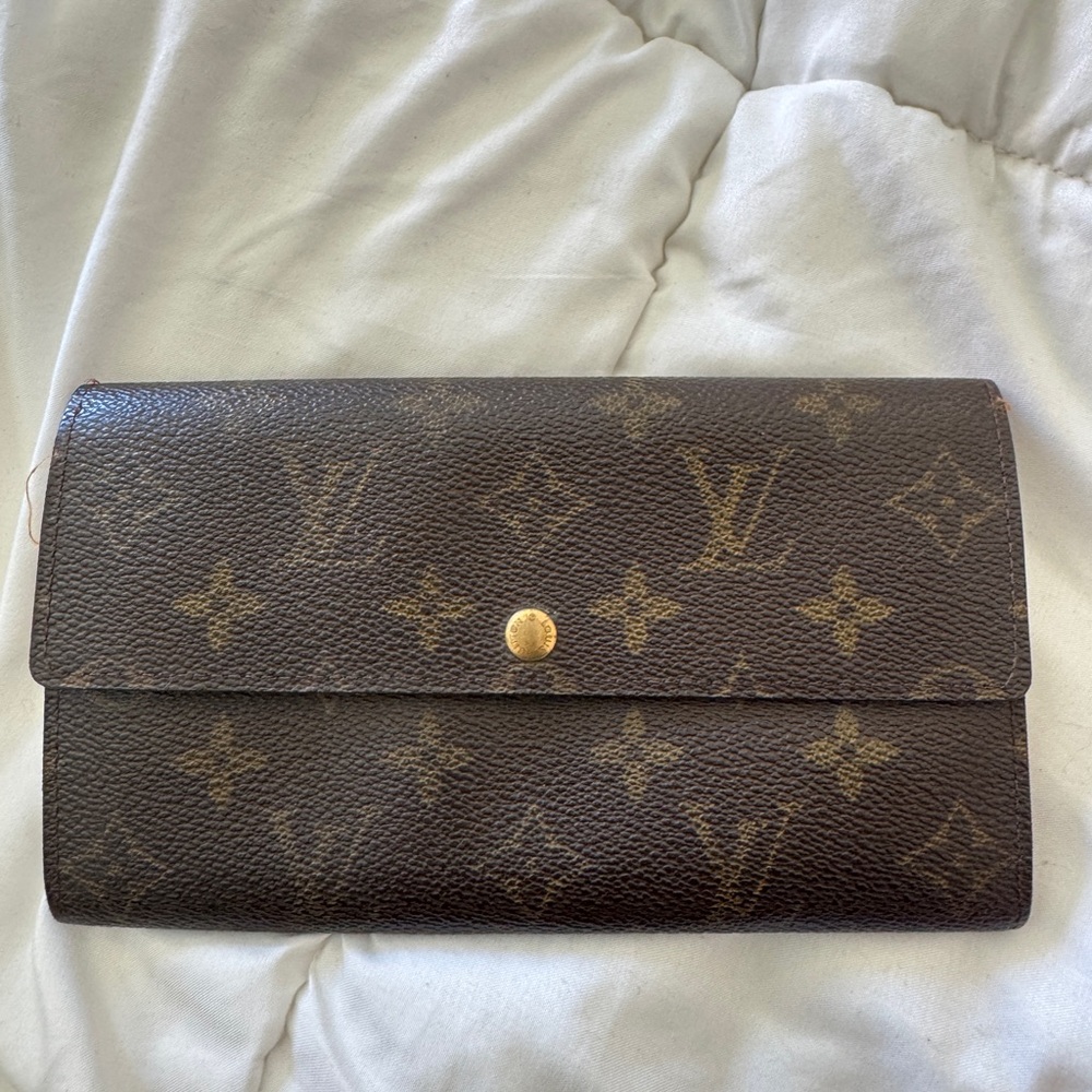 Louis Vuitton Brown Monogram Wallet Classic Design